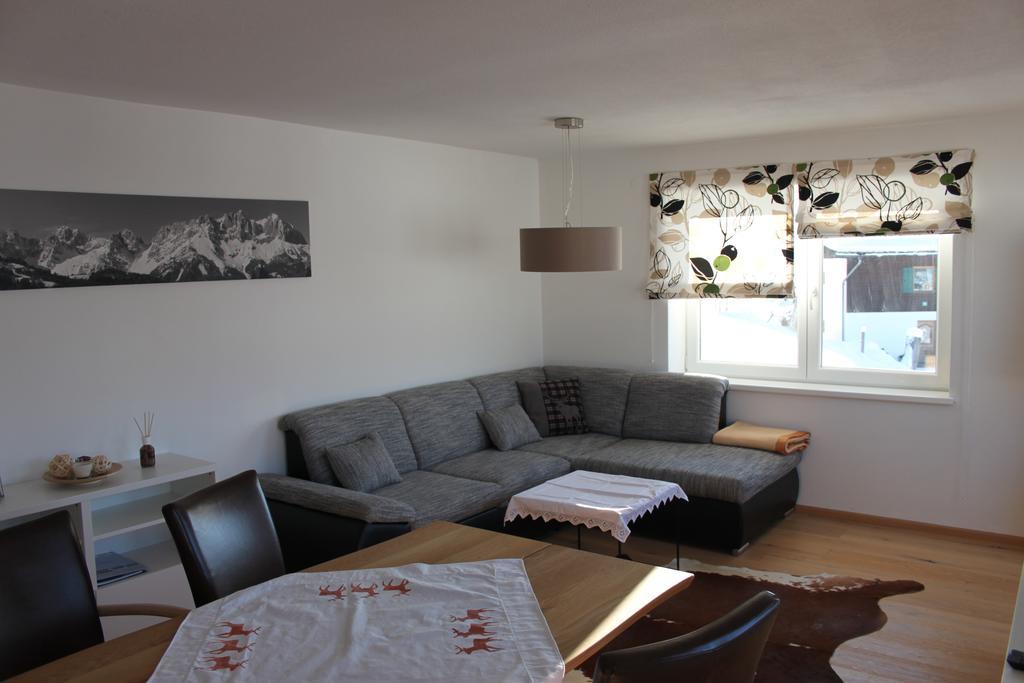 Apartment Am Birkenweg Oberndorf in Tirol Szoba fotó