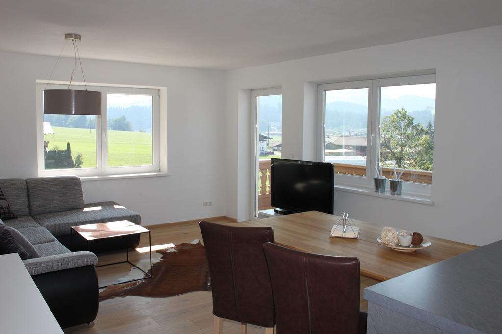 Apartment Am Birkenweg Oberndorf in Tirol Szoba fotó